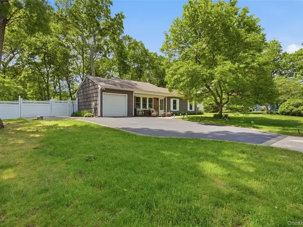 30 Scenic Hills Drive, Ridge, NY 11961