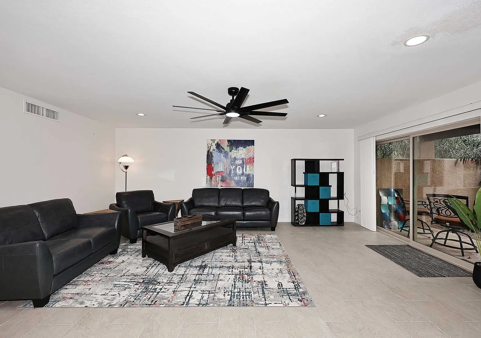 2 bed, 1890 sqft, $4,995 — Photo 3