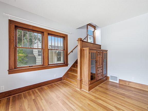 4th image of 333 N Yale Ave
