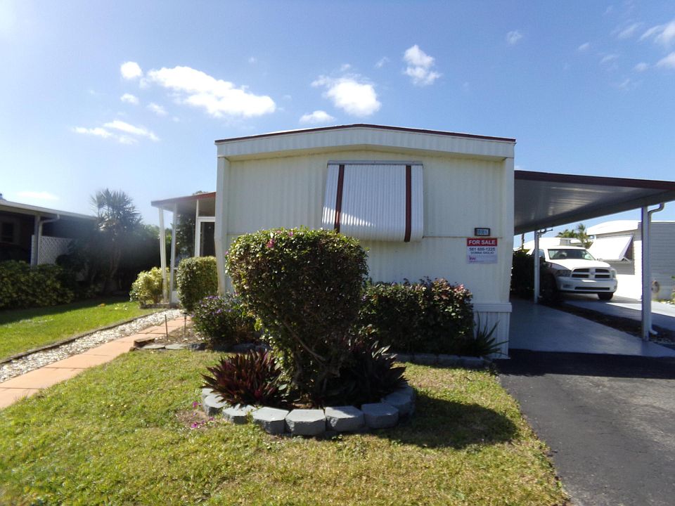 1st image of 10009 Granada Bay