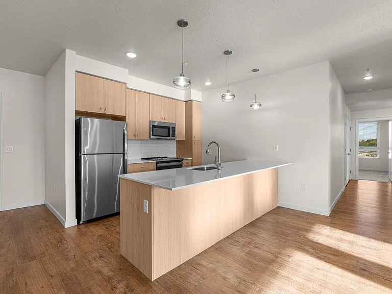 Meritage West — Photo 12