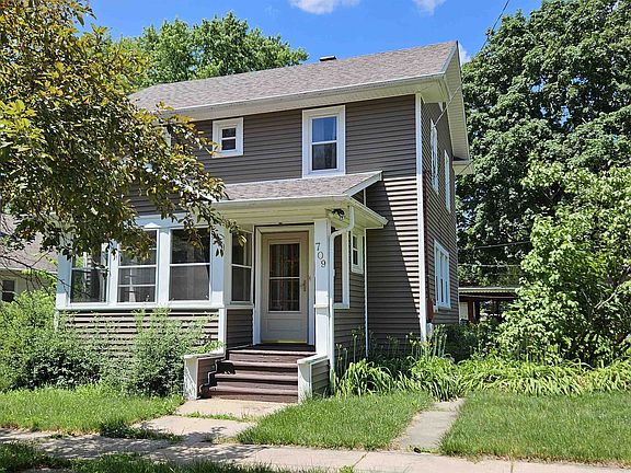 2nd image of 709 Camlin Ave