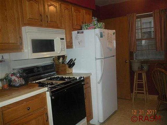 2nd image of 323 James Ave