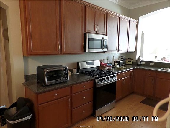 5th image of 56 Casper Pl
