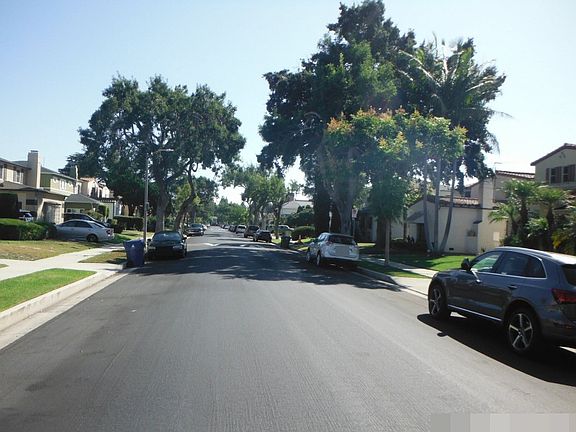 4th image of 3905 6th Ave