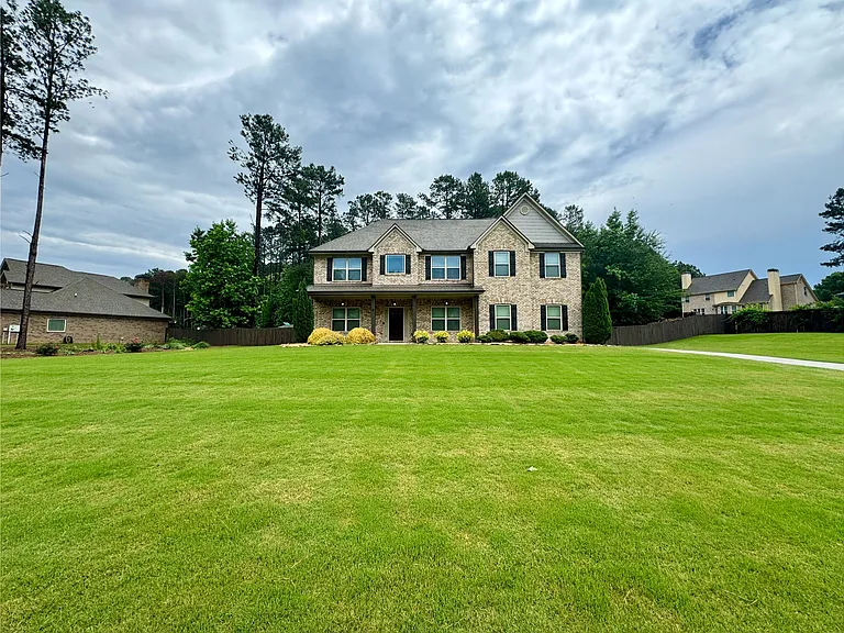 139 Fishers Mill Dr — Photo 3