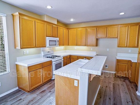 5th image of 27681 Weeping Willow Dr