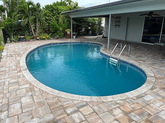 4th image of 146 SW 53rd St