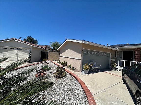 2nd image of 1439 W Kiama Pl