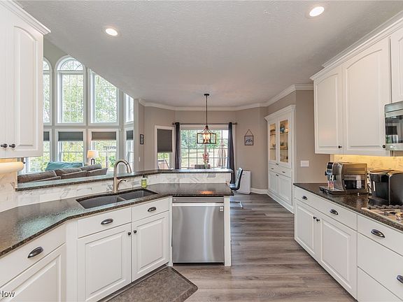 4th image of 6253 Highland Meadows Dr