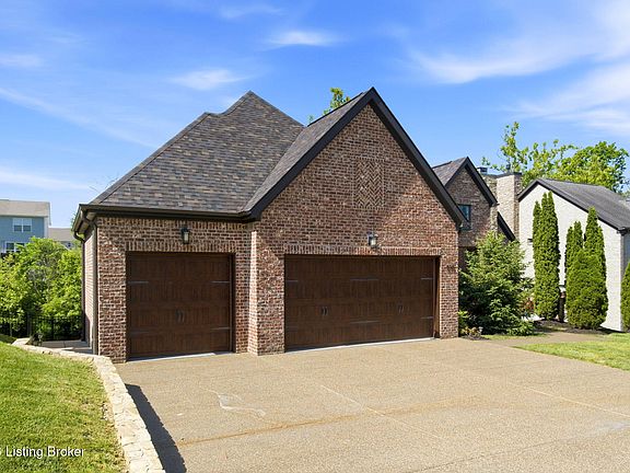 2nd image of 616 Davenport Dr