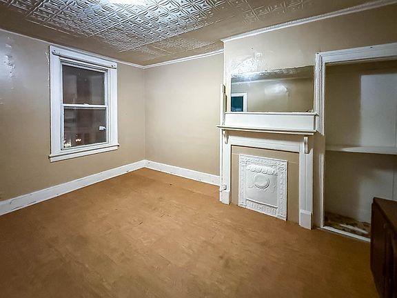 4th image of 164 Griffith St Floor 2