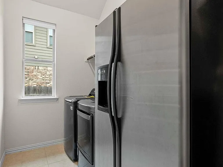 182 Palmillas Dr — Photo 5
