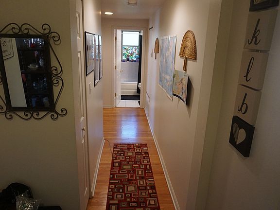 3rd image of 4949 N Wolcott Ave APT 2A