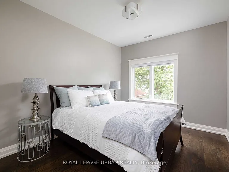 70 Parkview Hill Cres — Photo 36