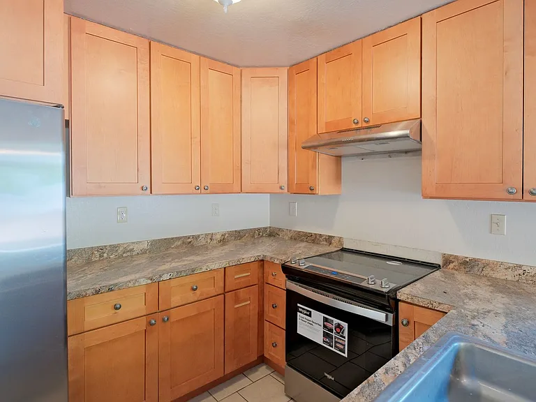 505 Mission Pl — Photo 11