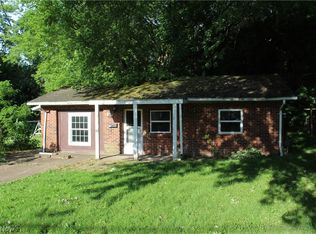 323 Fox Dr, Ashtabula, OH 44004
