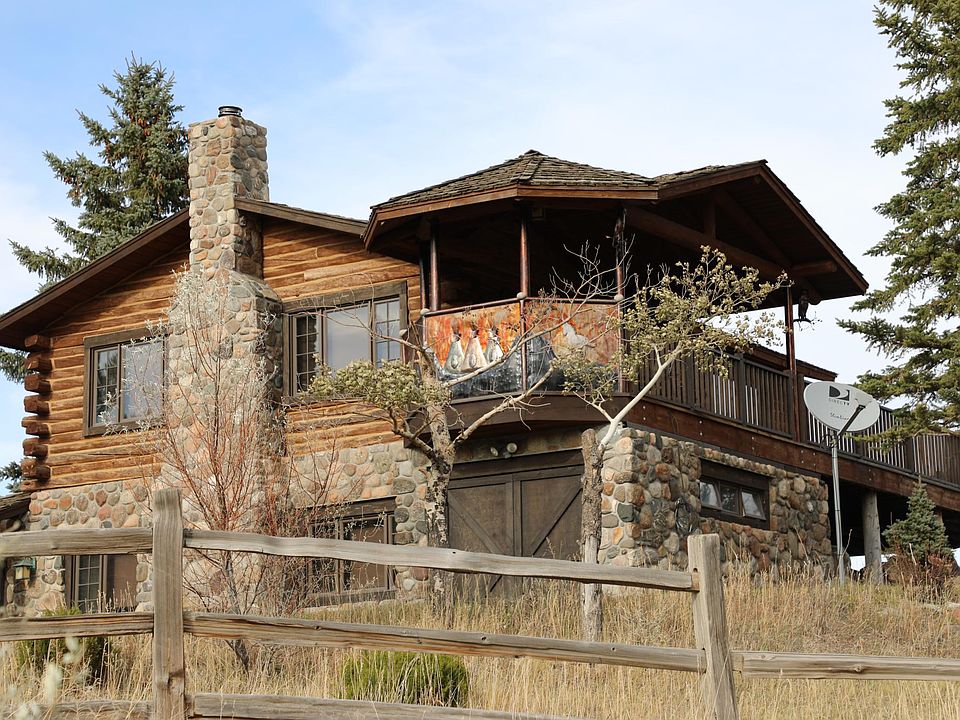 Front view of Main House, Master Bedroom on lower level, living areas on top, both with ground level access.