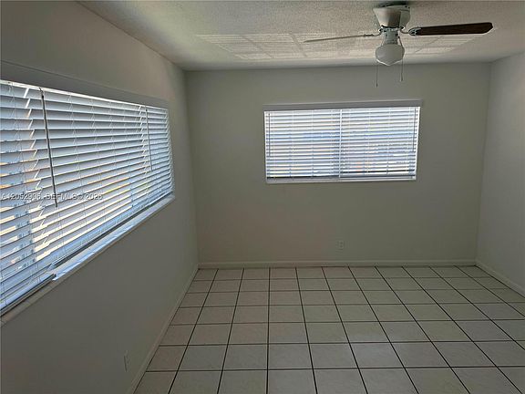 4th image of 3220 NE 10th St APT 17