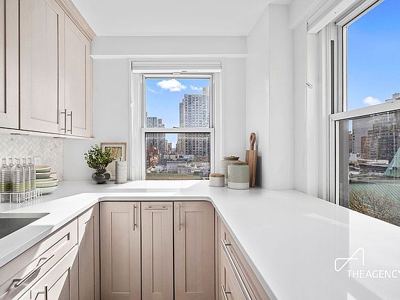 3rd image of 200 E 84th St APT 9H
