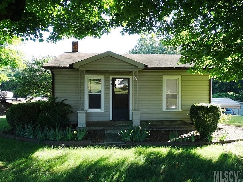 1st image of 867 21st St Dr SE