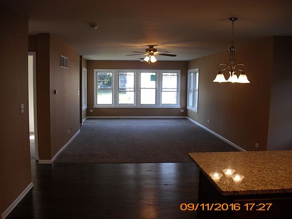 5th image of 625 Sheridan Ave
