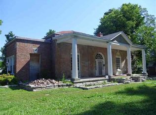 586 W 7th St, Russellville, KY 42276