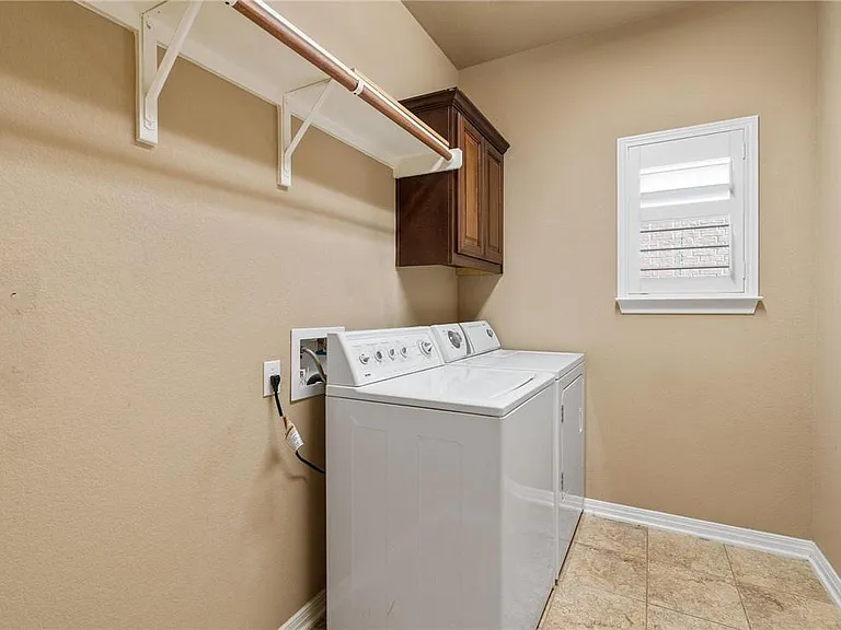 4708 Mont Blanc Dr — Photo 29