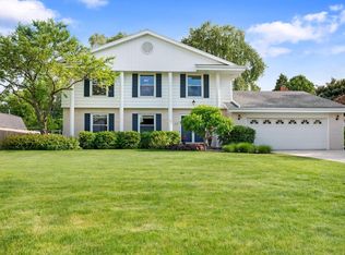 1119 W Fairfield Ct, Glendale, WI 53217