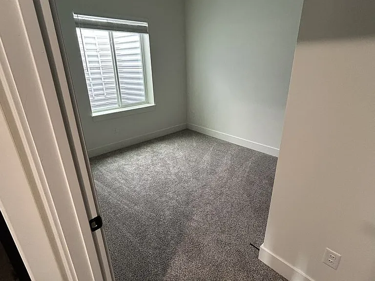 686 S Cutler Ave — Photo 11