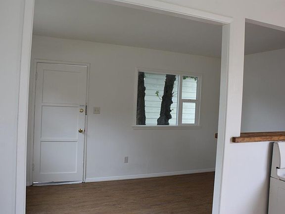 3rd image of 4669 Greene St