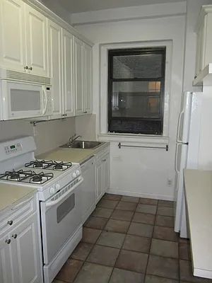 Rented by Stonecrest Realty | media 10