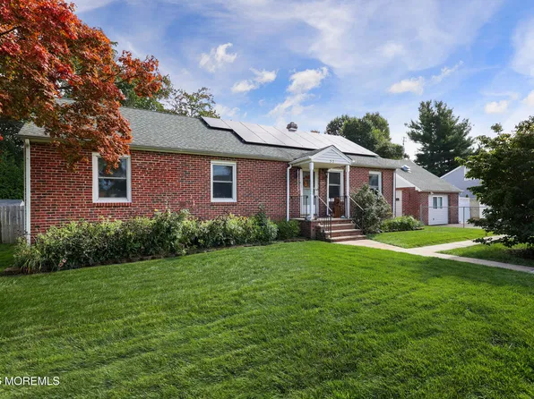 32 Sunset Place, Middletown, NJ 07748
