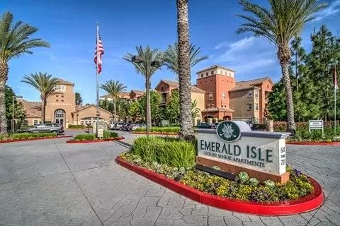 Emerald Isle Photo 1