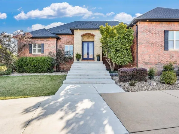 310 N Gateway St, Wichita, KS 67230