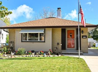 2450 S 95th St, West Allis, WI 53227
