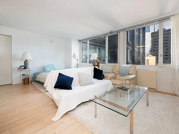 3rd image of 322 W 57th St APT 30L