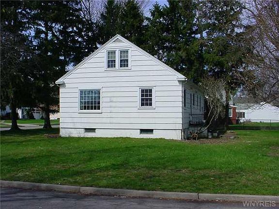 2nd image of 70 Norwood Dr