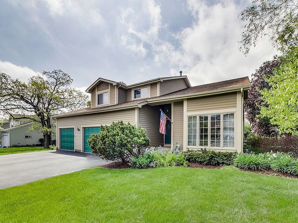 1st image of 17423 W Dartmoor Dr