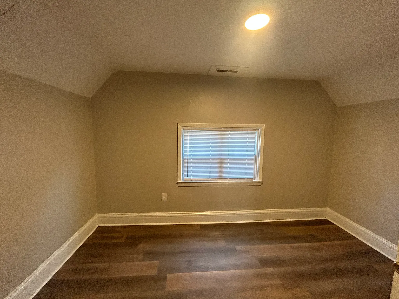 1 bed, 500 sqft, $650 — Photo 3