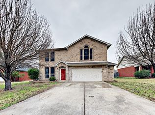 104 Chinos Trl, Justin, TX 76247