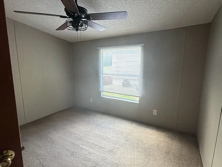 2829 SE Tibet Hwy #10 — Photo 8