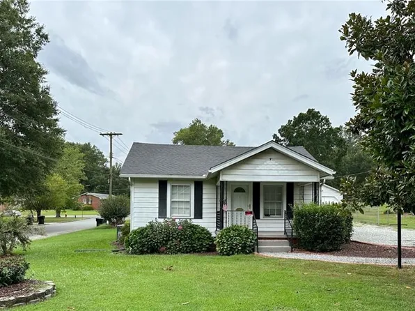 1602 Melody Ln, Burlington, NC 27215