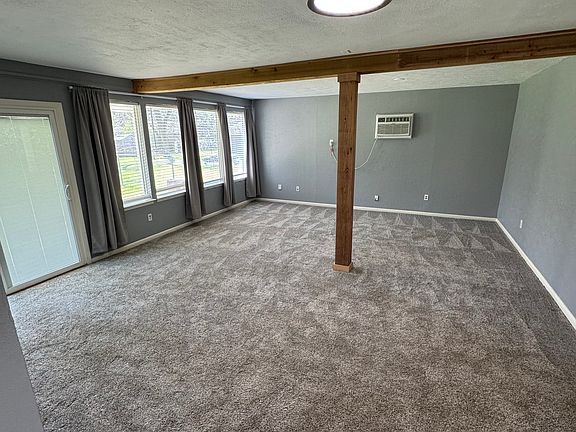 5th image of 1806 Pecan Park Dr