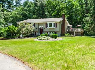 112 Rockvale Rd, Tewksbury, MA 01876