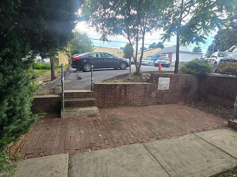 247 S 8th St — Photo 23