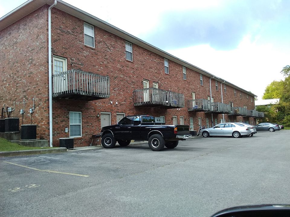 2nd image of 1322 Autumn Ave #B9
