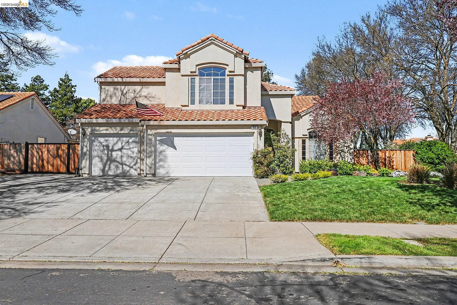 925 Outrigger Cir photo 1