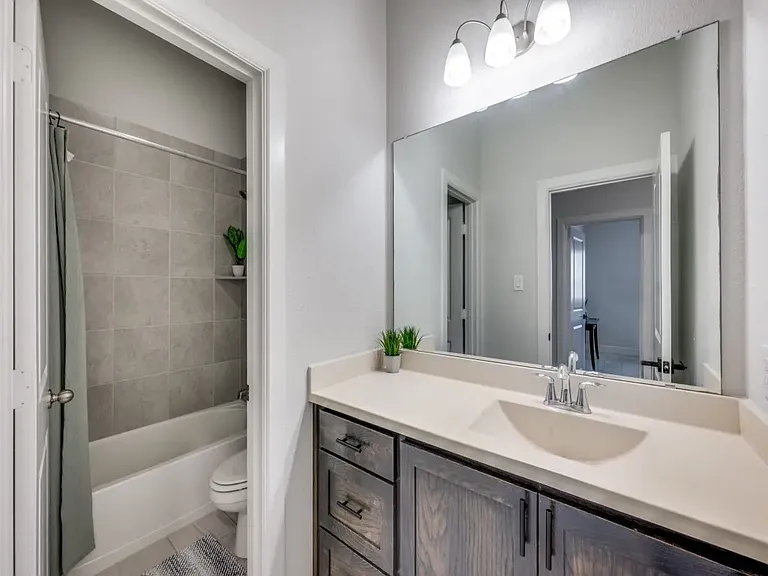 1044 Myers Park Trl — Photo 13
