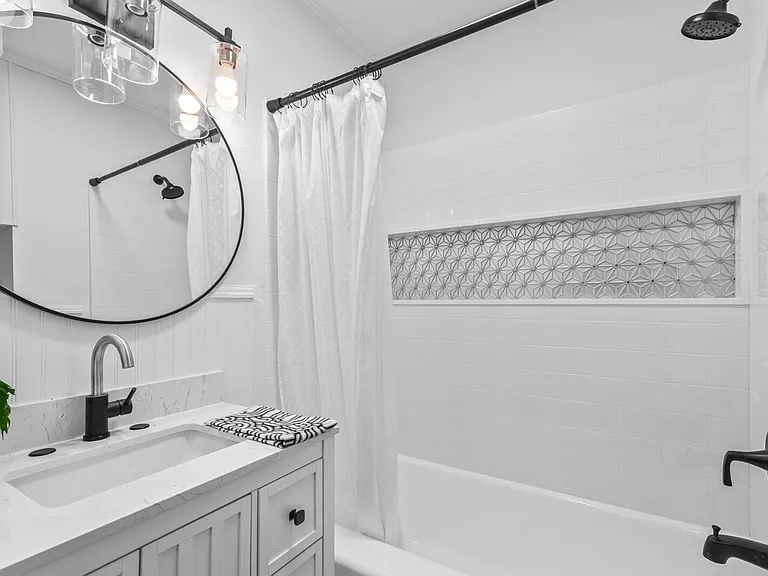 2207 Marshall Ave — Photo 30